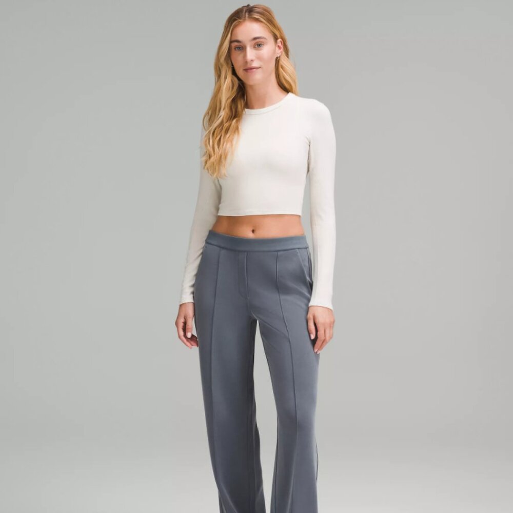 Lululemon Hold Tight Straight-Hem Cropped Long-Sleeve Shirt – Size 10 (Bone)